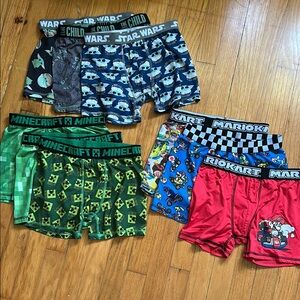 **b2g1**Star Wars and Mario Kart Kids Boxer Briefs Set